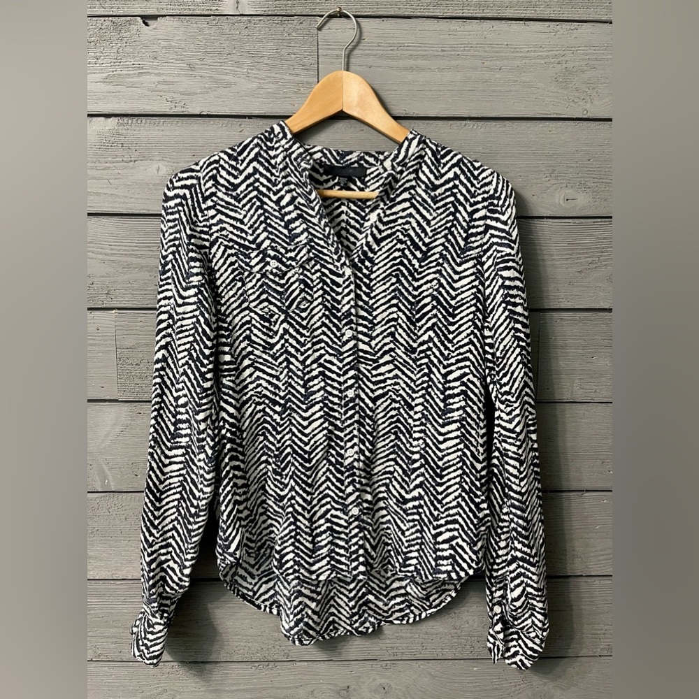 Joe’s Jeans Silk Animal Chevron Print Long Sleeved Button Up Blouse Sz XS Summer - Picture 1 of 13